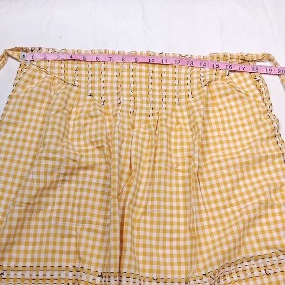 Vintage looking handmade womens apron - Picture 7 of 10